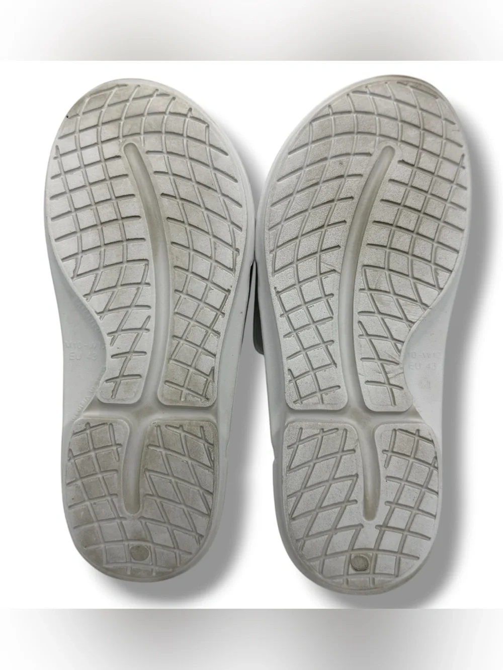 OOFOS OOahh Sport Flex Recovery Sandals Men’s 10 Women’s 12 Adjustable White